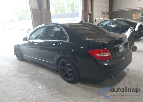2013 Mercedes-Benz C 300 Luxury 4Matic/Sport 4Matic from USA, damaged, VIN WDDGF8ABXDA797181